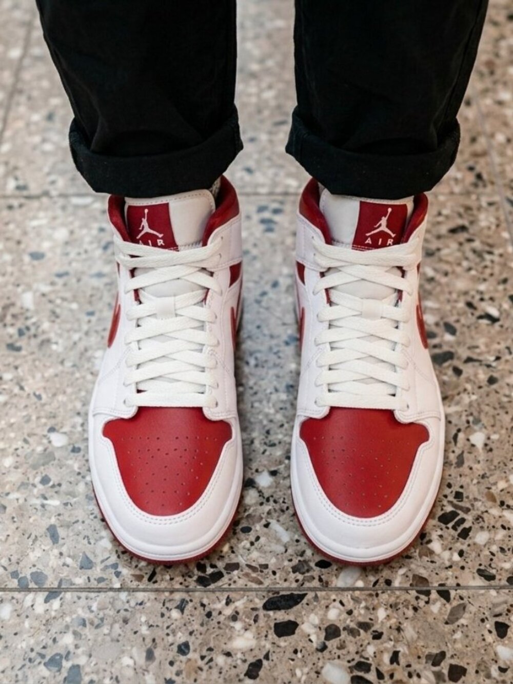 Air Jordan 1 Mid Reverse Chicago White Pomegranate - Women's Size 7.5